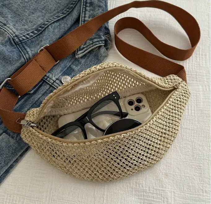 Sac banane en paille tressée – Style décontracté et naturel