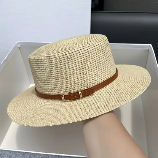 Chapeau en paille avec ceinture en cuir – Style classique