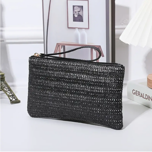 Pochette en paille tressée avec dragonne
